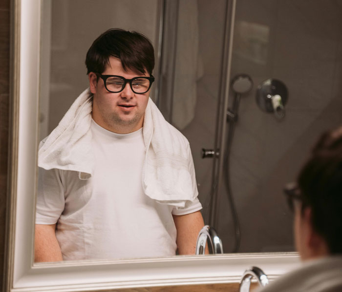 Woman Has To Constantly Accommodate For Husband’s Pooping Schedule, Forces Him To See A Doctor Woman Has To Constantly Accommodate For Husband’s Pooping Schedule, Forces Him To See A Doctor