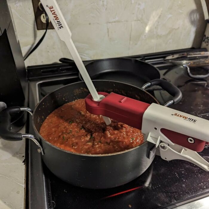  This Automatic Pot Stirrer Takes Care Of The Boring Stuff While You Entertain Your Dinner Guests