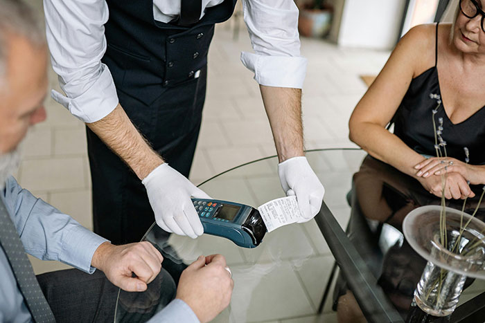 Family Humiliated And Charged Hundreds After Vegan Claims To Have Life-Threatening Allergies Family Humiliated And Charged Hundreds After Vegan Claims To Have Life-Threatening Allergies