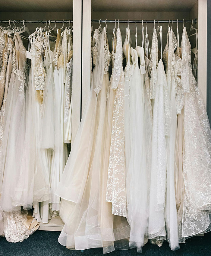 “So Delusional”: Woman Asks Internet To Help Her Buy The Dream Wedding Dress She Can’t Afford