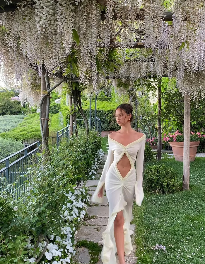 “Can See Her Underwear”: Woman Roasted For Wearing Sheer White Dress To Wedding “Can See Her Underwear”: Woman Roasted For Wearing Sheer White Dress To Wedding