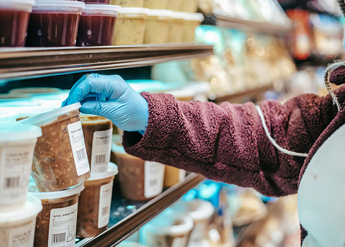 “We Will Not Eat The Bugs”: People Outraged To Learn About Common Insect-Sourced Food Additive “We Will Not Eat The Bugs”: People Outraged To Learn About Common Insect-Sourced Food Additive