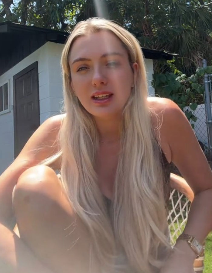 Crying Mom Who Went Viral For Baking Her Own B-Day Cake Snaps Back After Ex Reveals Dark Past Crying Mom Who Went Viral For Baking Her Own B-Day Cake Snaps Back After Ex Reveals Dark Past