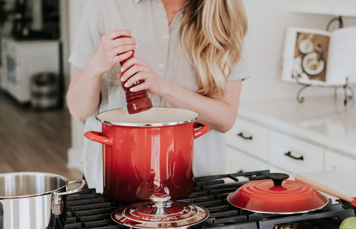 Woman Exposes Stepdaughter's Fake Allergies, Leading To Family Rift And Legal Battle Woman Exposes Stepdaughter's Fake Allergies, Leading To Family Rift And Legal Battle