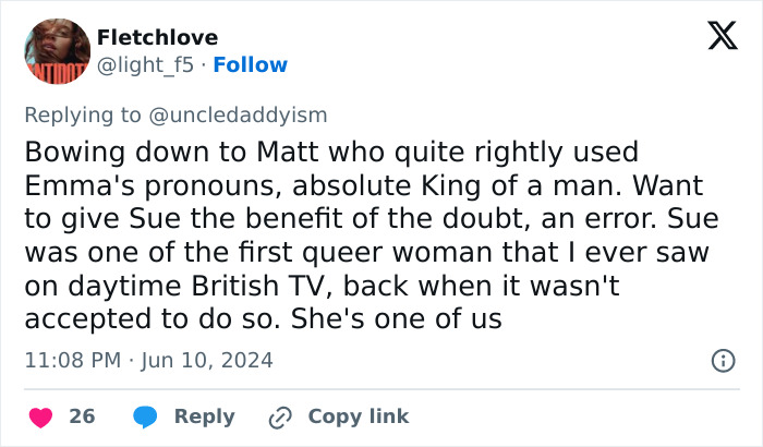 Sue Perkins Apologizes After Matt Smith Elegantly Corrects Her When She Misgenders His Co-Star Sue Perkins Apologizes After Matt Smith Elegantly Corrects Her When She Misgenders His Co-Star