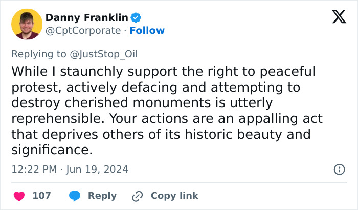 Stonehenge Spray-Painted Orange In Broad Daylight As Onlookers Try To Hold Back Vandals Stonehenge Spray-Painted Orange In Broad Daylight As Onlookers Try To Hold Back Vandals