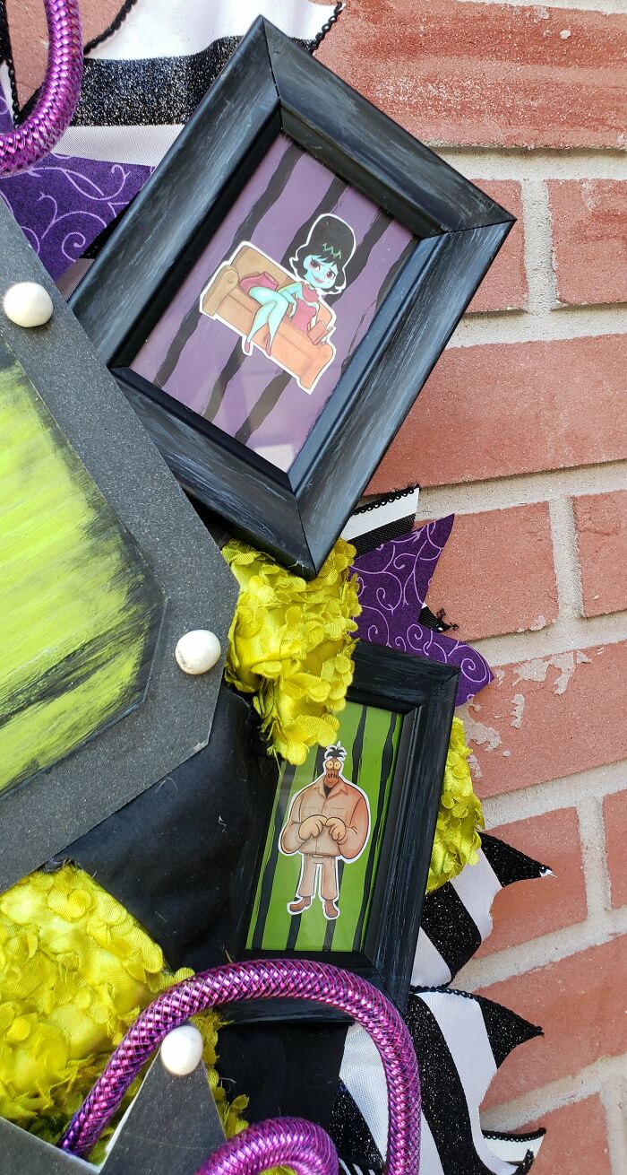Beetlejuice Decorations: Large Wreath With Lighted Marquee And Your Favorite Characters Framed Beetlejuice Decorations: Large Wreath With Lighted Marquee And Your Favorite Characters Framed