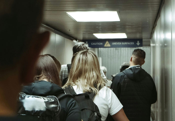 Entitled Woman Scolds Student For Making Elderly Couple Get Up To Get Into Her Seat, Drama Ensues Entitled Woman Scolds Student For Making Elderly Couple Get Up To Get Into Her Seat, Drama Ensues