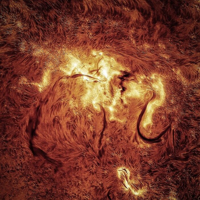 Andrew McCarthy Captured Highly Detailed Views Of The Sunspot From His Backyard In Arizona Andrew McCarthy Captured Highly Detailed Views Of The Sunspot From His Backyard In Arizona