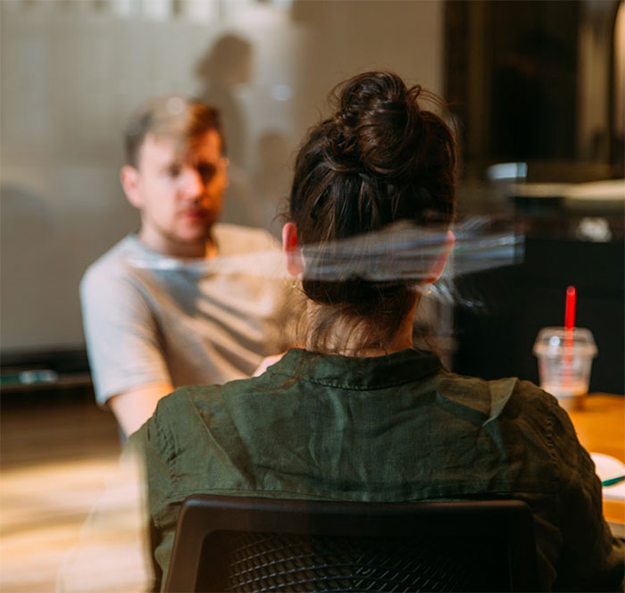 “You Need To Learn How To Work With Young People”: Woman Points Out Older Managers Mishandling Gen Z “You Need To Learn How To Work With Young People”: Woman Points Out Older Managers Mishandling Gen Z