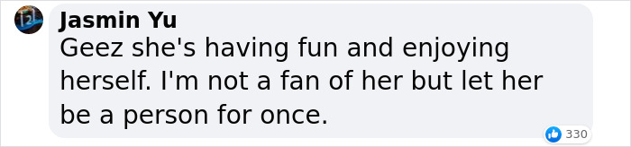 “This Is Bad But Cute”: Viral Clip Of Taylor Swift Dancing Leaves Fans Divided “This Is Bad But Cute”: Viral Clip Of Taylor Swift Dancing Leaves Fans Divided