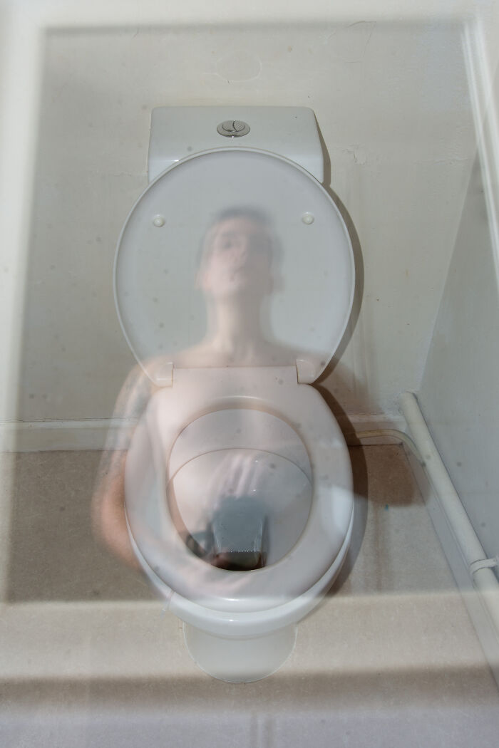 35 Photographs I Took To Capture How It Feels To Detach From Reality