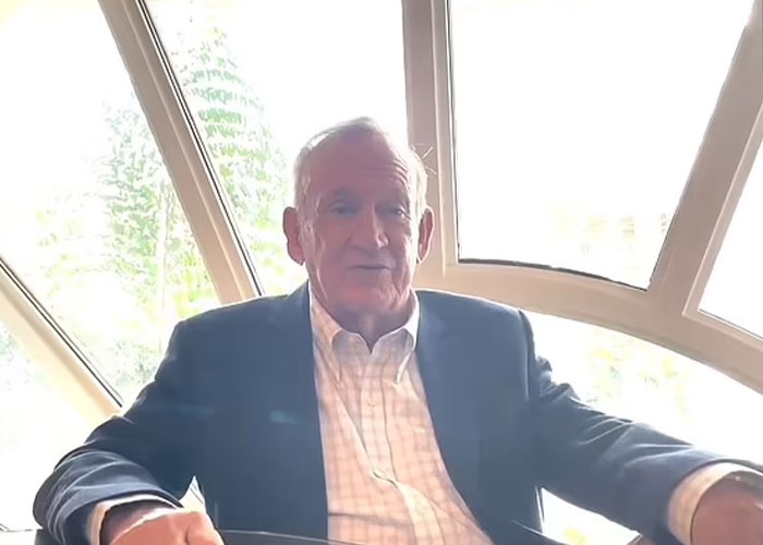 JonBenét Ramsey’s Father, 80, Claims Cop Said Police Are “Just Waiting” For Him To Pass Away JonBenét Ramsey’s Father, 80, Claims Cop Said Police Are “Just Waiting” For Him To Pass Away