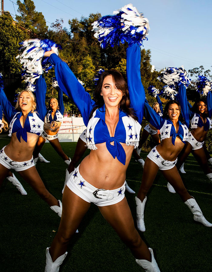 “America’s Sweethearts” Sparks Outrage After Dallas Cowboys Cheerleaders Salaries Are Revealed “America’s Sweethearts” Sparks Outrage After Dallas Cowboys Cheerleaders Salaries Are Revealed