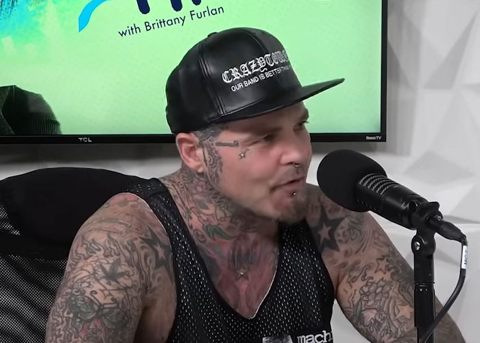 Crazy Town Frontman And "Butterfly" Singer Shifty Shellshock Dies At 49 Crazy Town Frontman And "Butterfly" Singer Shifty Shellshock Dies At 49