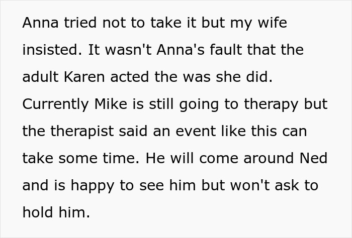 “He Shouldn't Be Touching That Baby”: Mom Loses Patience And Slaps Karen Across The Face “He Shouldn't Be Touching That Baby”: Mom Loses Patience And Slaps Karen Across The Face