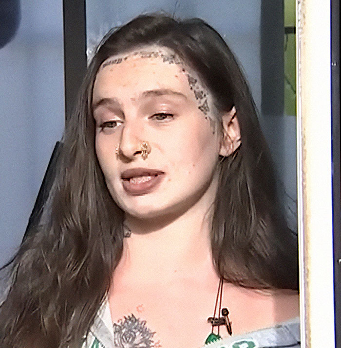 After Customer Crosses The Line, Barista Smashes His Windshield After Customer Crosses The Line, Barista Smashes His Windshield