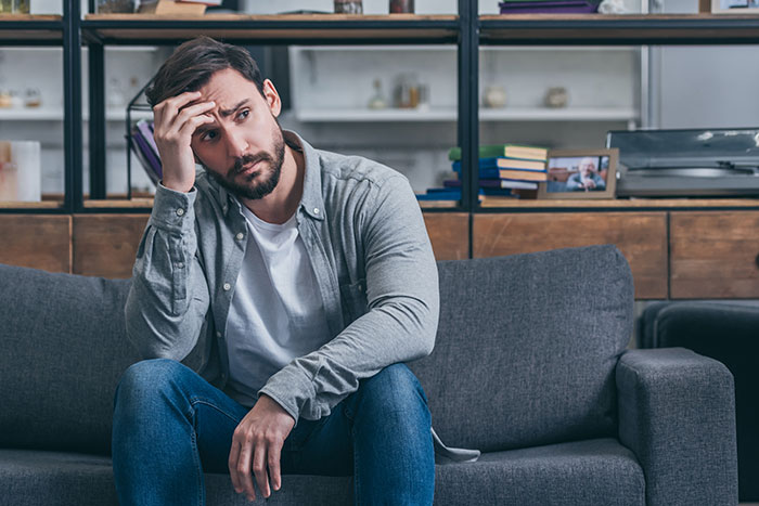 Woman’s Bathroom Break-In Leaves Her In Tears, Man Asks If He Overreacted Woman’s Bathroom Break-In Leaves Her In Tears, Man Asks If He Overreacted