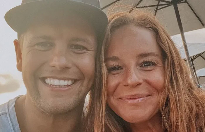 Woman Upset After Man Ghosts Her Only To Stumble Across His GoFundMe Campaign Woman Upset After Man Ghosts Her Only To Stumble Across His GoFundMe Campaign