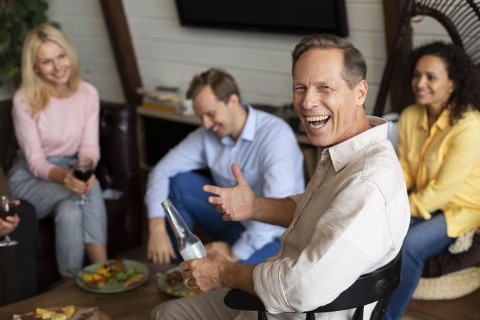 Man Racked With Guilt For Leaving MIL Alone To Fight Off 4 Drunk Men, Seeks Advice Online Man Racked With Guilt For Leaving MIL Alone To Fight Off 4 Drunk Men, Seeks Advice Online