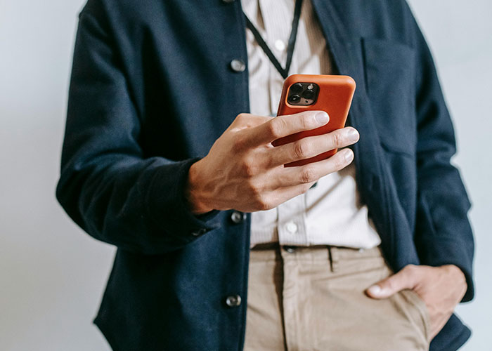 Worker Refuses To Accept Lower Pay For Finishing Work Faster, Tests Corporate Policy Worker Refuses To Accept Lower Pay For Finishing Work Faster, Tests Corporate Policy
