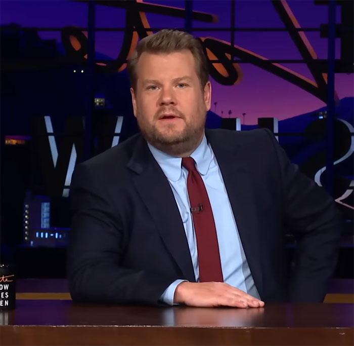 James Corden Applauded By Passengers For Confronting Airline Staff After Flight’s Emergency Landing James Corden Applauded By Passengers For Confronting Airline Staff After Flight’s Emergency Landing