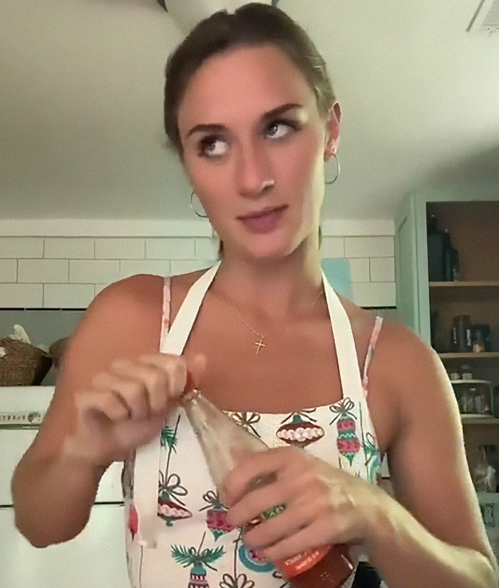 “Trad Wife” Fired From Job After Casually Using The N-Word “Trad Wife” Fired From Job After Casually Using The N-Word