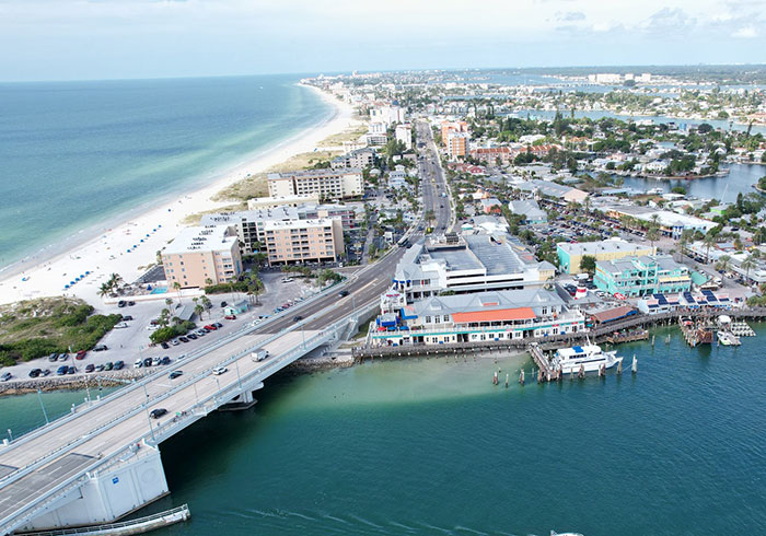 Florida Mayor Explosively Resigns By Emailing Entire Town To Expose Government Secrets Florida Mayor Explosively Resigns By Emailing Entire Town To Expose Government Secrets