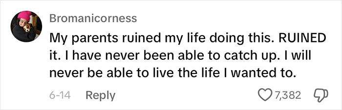 Homeschooling Mom Doesn’t Teach Her Kids Anything They Don’t Want, Happy To See 6YO Write “Egg” Homeschooling Mom Doesn’t Teach Her Kids Anything They Don’t Want, Happy To See 6YO Write “Egg”