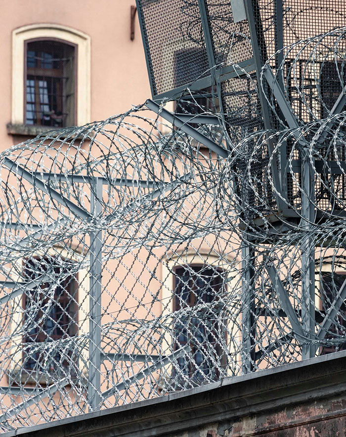 Woman To Be Freed After Spending 43 Years In Prison As Police Officer Uncovered The Real Culprit Woman To Be Freed After Spending 43 Years In Prison As Police Officer Uncovered The Real Culprit