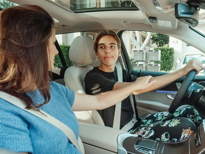 Ex-Wife Threatens Man With Court After He Quits Funding His 18-Year-Old Son’s Laid-Back Lifestyle Ex-Wife Threatens Man With Court After He Quits Funding His 18-Year-Old Son’s Laid-Back Lifestyle