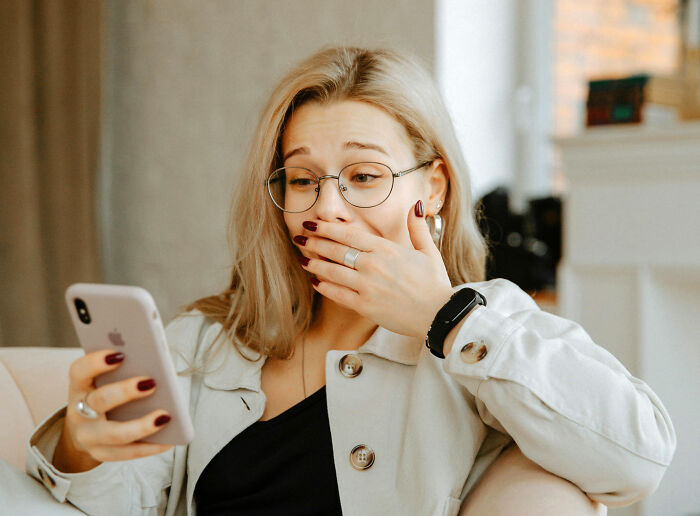 Woman With Kids Jumps At A Chance To Stay At Friend’s House, Is Shocked Seeing How Dirty It Is Woman With Kids Jumps At A Chance To Stay At Friend’s House, Is Shocked Seeing How Dirty It Is