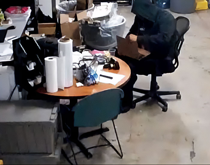 Passenger, Whose Luggage Was Stolen, Tracks Her Suitcase Down And Has Airport Employee Arrested Passenger, Whose Luggage Was Stolen, Tracks Her Suitcase Down And Has Airport Employee Arrested