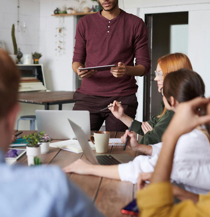 Manager Returns From Bereavement Leave To Find All Of His Employees On The Verge Of Quitting Manager Returns From Bereavement Leave To Find All Of His Employees On The Verge Of Quitting