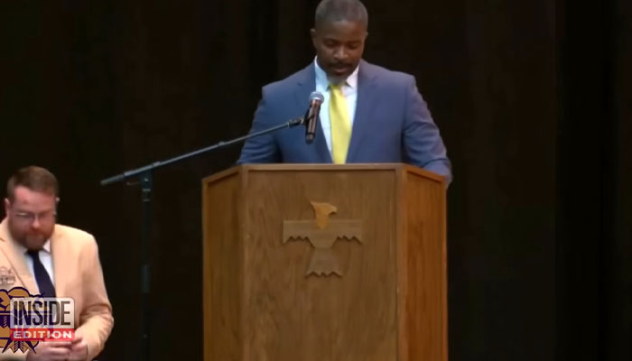 Father Interrupts Daughter’s Graduation To Stop Superintendent From Shaking Her Hand Father Interrupts Daughter’s Graduation To Stop Superintendent From Shaking Her Hand
