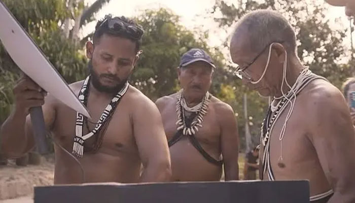 Remote Tribe Connect To Elon Musk’s Starlink Internet And Become Hooked On X-Rated Movies Remote Tribe Connect To Elon Musk’s Starlink Internet And Become Hooked On X-Rated Movies