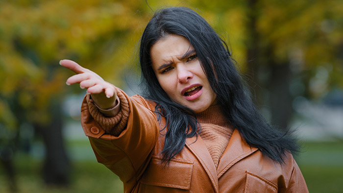 Lady Tries To Grab Man’s Rollator Wanting To Use It For Herself, Follows Him To His Car Lady Tries To Grab Man’s Rollator Wanting To Use It For Herself, Follows Him To His Car