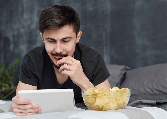 Woman Refuses To Cut Salt From Meals Completely Because Of BF’s Blood Pressure, He Turns “Salty” Woman Refuses To Cut Salt From Meals Completely Because Of BF’s Blood Pressure, He Turns “Salty”
