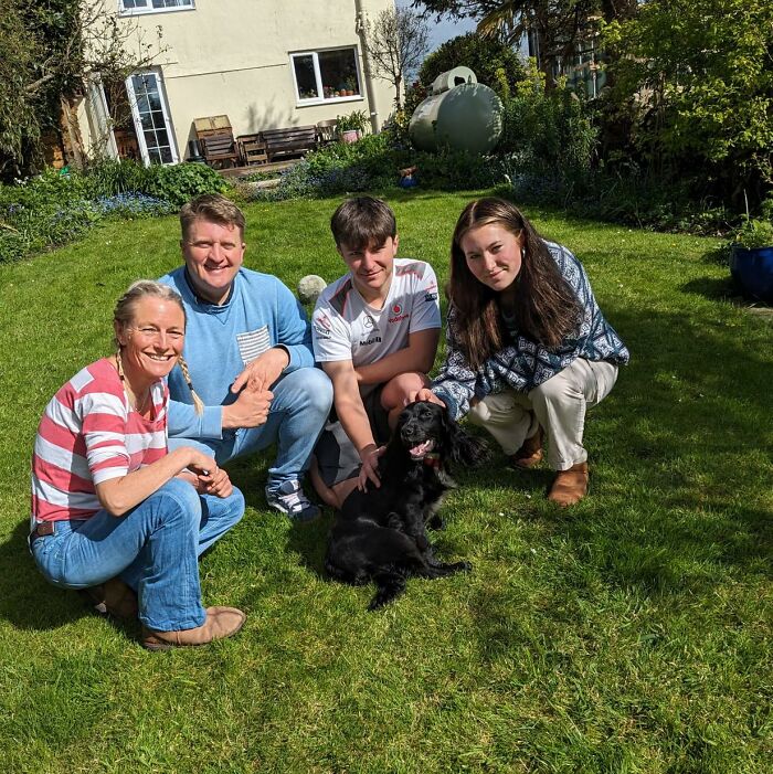 6-Legged ‘Mermaid’ Dog Was Finally Adopted By Surf Instructors For People With Disabilities 6-Legged ‘Mermaid’ Dog Was Finally Adopted By Surf Instructors For People With Disabilities