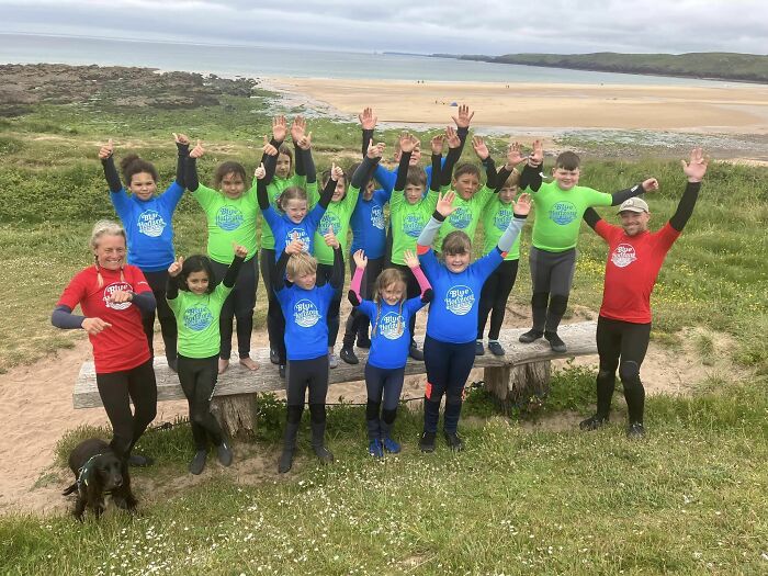 6-Legged ‘Mermaid’ Dog Was Finally Adopted By Surf Instructors For People With Disabilities 6-Legged ‘Mermaid’ Dog Was Finally Adopted By Surf Instructors For People With Disabilities