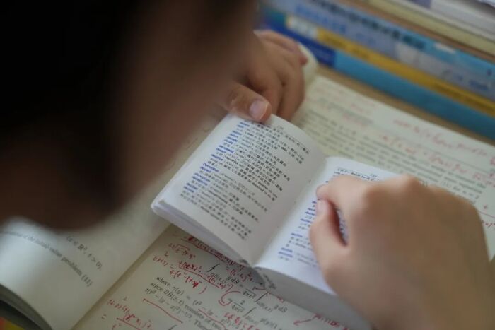 This 17 Y.O. Girl From China Stunned The Entire World With Her Achievement In Global Math Contest This 17 Y.O. Girl From China Stunned The Entire World With Her Achievement In Global Math Contest