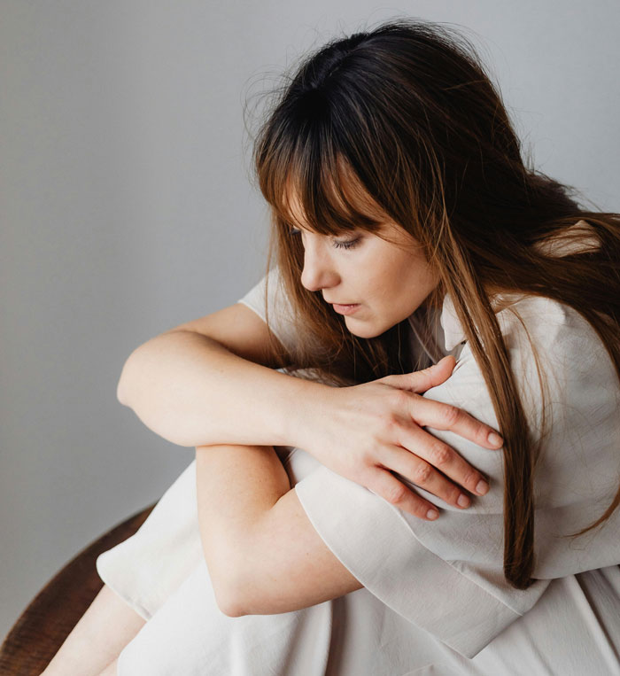 Woman Raised Her Brother After Their Parents Disowned Him, Evicts Him For Spilling Her Secret Woman Raised Her Brother After Their Parents Disowned Him, Evicts Him For Spilling Her Secret