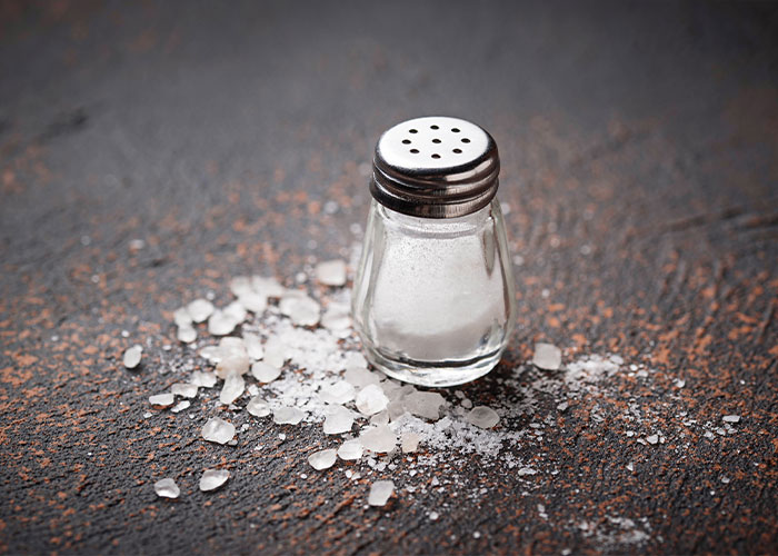 Woman Refuses To Cut Salt From Meals Completely Because Of BF’s Blood Pressure, He Turns “Salty” Woman Refuses To Cut Salt From Meals Completely Because Of BF’s Blood Pressure, He Turns “Salty”