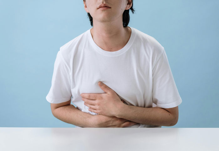 Man Called Selfish And Heartless For Not Sharing Half Of His Food With A Pregnant Woman Man Called Selfish And Heartless For Not Sharing Half Of His Food With A Pregnant Woman