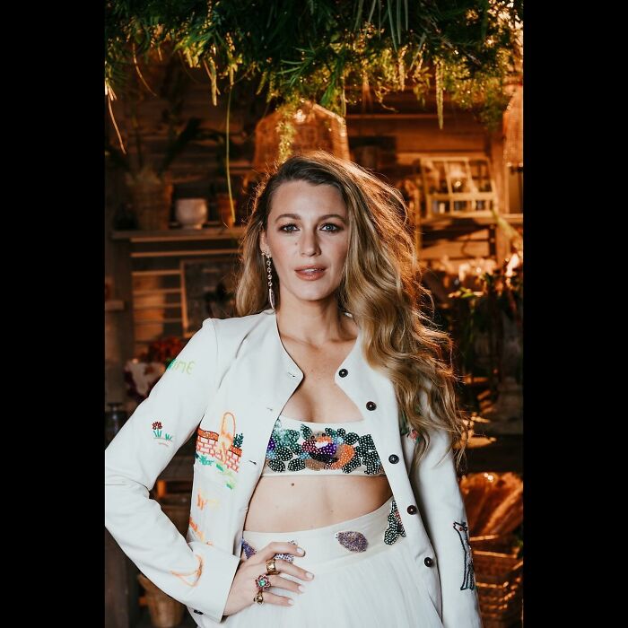 Blake Lively Looks Like “A Real-Life Princess” In Floral Bralette And Full Tulle Skirt Blake Lively Looks Like “A Real-Life Princess” In Floral Bralette And Full Tulle Skirt