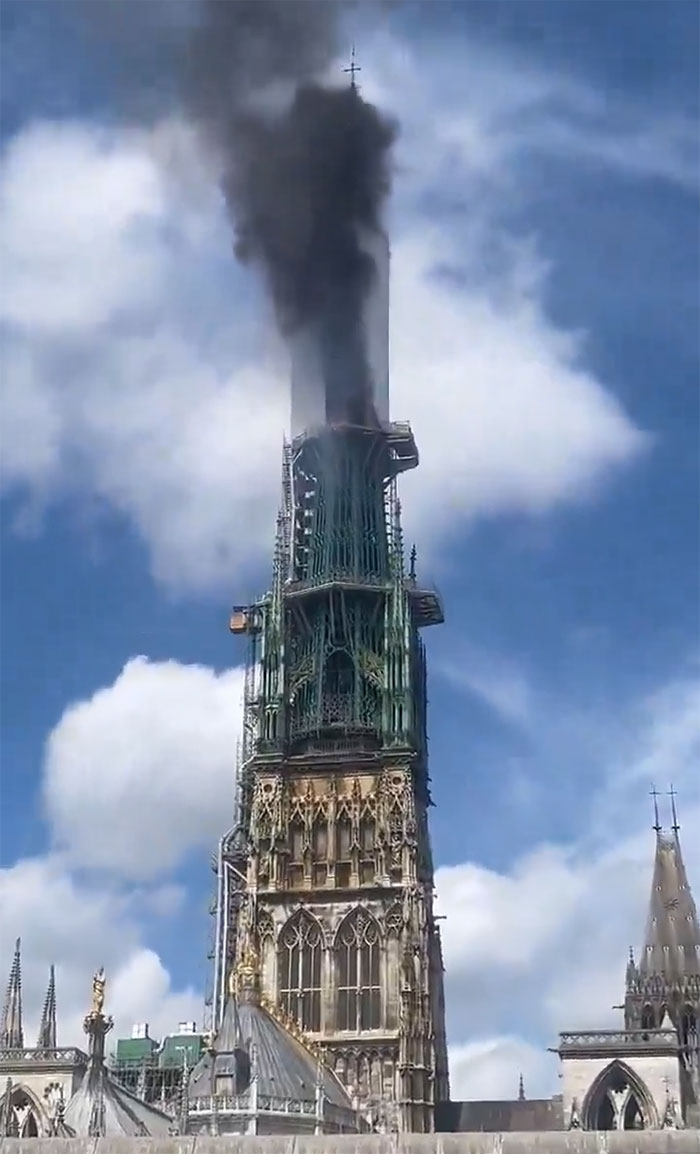 France's Famous Rouen Cathedral Engulfed In Flames, 40 Fire Engines Arrive On Scene France's Famous Rouen Cathedral Engulfed In Flames, 40 Fire Engines Arrive On Scene