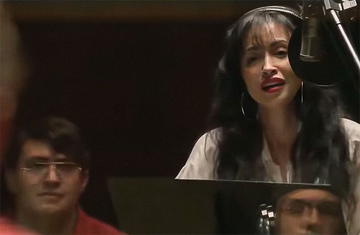 Hollywood Actor Sheds Light On Low-Wage Workers After Revealing They Were Fired From Chipotle Hollywood Actor Sheds Light On Low-Wage Workers After Revealing They Were Fired From Chipotle