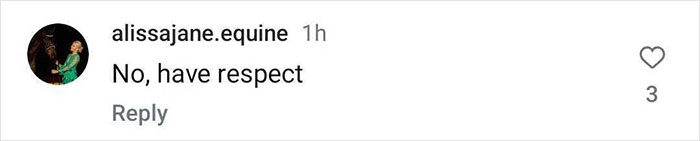 Photos Spark Outrage After People See Influencers Swimming In Their Drinking Water Photos Spark Outrage After People See Influencers Swimming In Their Drinking Water