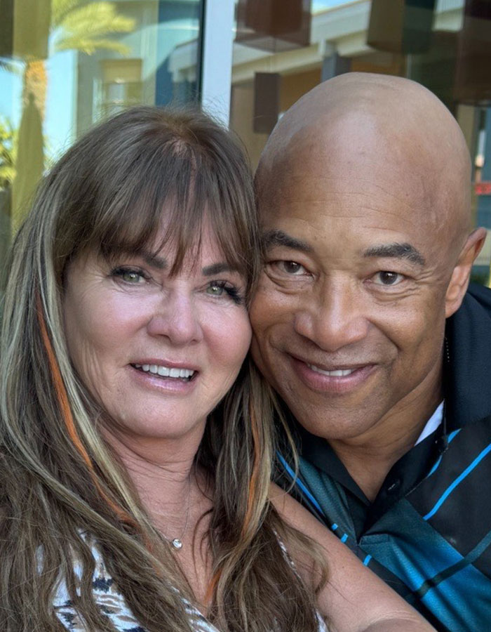 Real Housewife Of Orange County Star’s Ridiculously Edited Selfie Gets Called Out By Daughter Real Housewife Of Orange County Star’s Ridiculously Edited Selfie Gets Called Out By Daughter