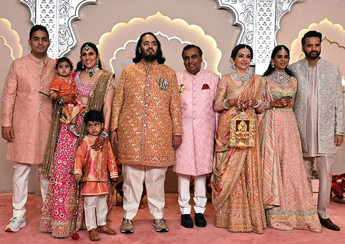 Billionaire’s Lavish Wedding Sparks Outrage As Invitations Cost More Than Average Salary Billionaire’s Lavish Wedding Sparks Outrage As Invitations Cost More Than Average Salary